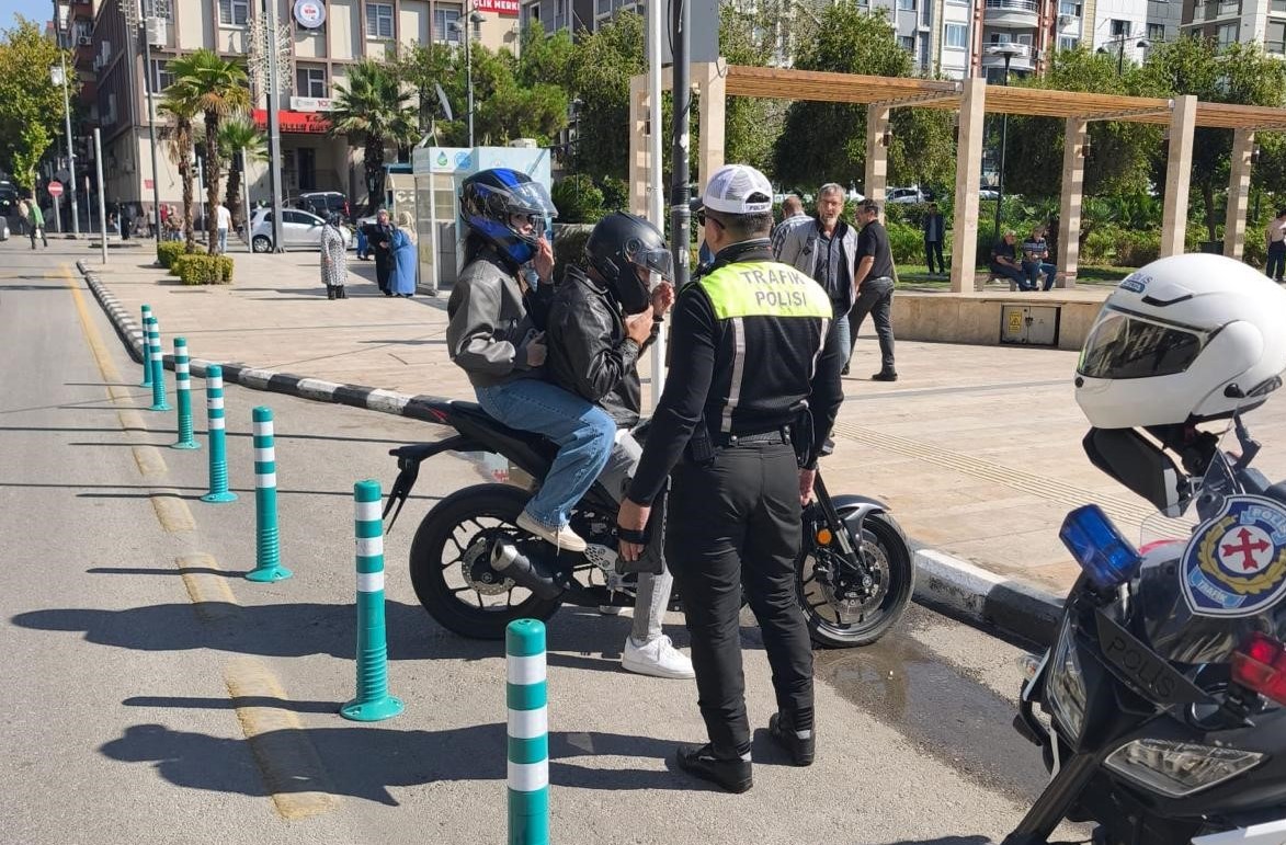 Manisa’da Motosiklet Ve Yaya Yolu Denetimi (2)