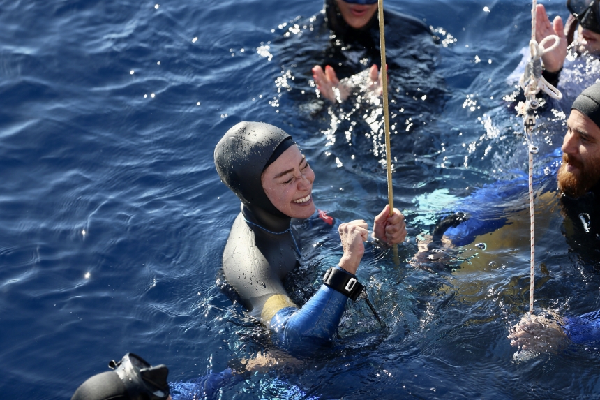 Milli Sporcu Şahika Ercümen, Gazze İçin Daldı (6)