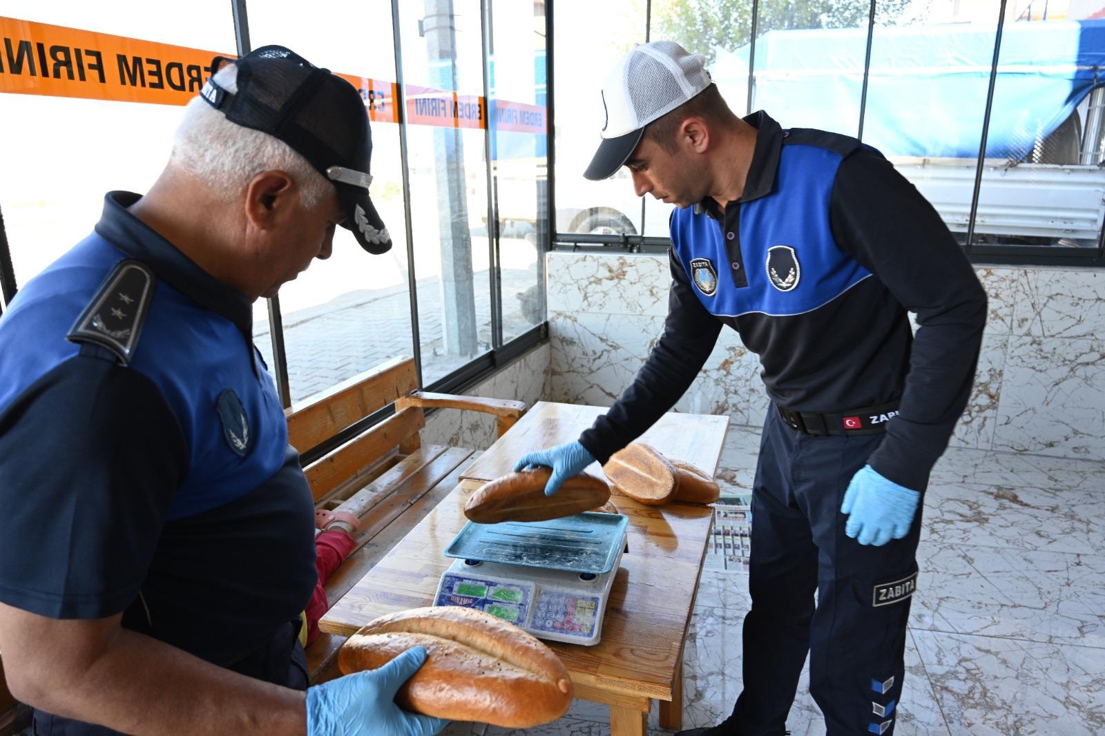 Osmaniye Kadirli’de Market, Fırın Ve Kasaplara Sıkı Denetim (1)