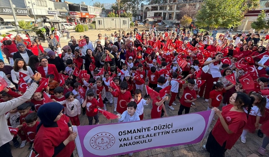 Osmaniye'de Cumhuriyet Coşkusu Öğrencilerden Renkli Yürüyüş (3)