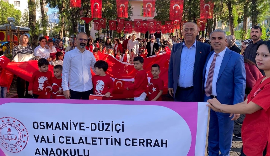 Osmaniye'de Cumhuriyet Coşkusu Öğrencilerden Renkli Yürüyüş (4)