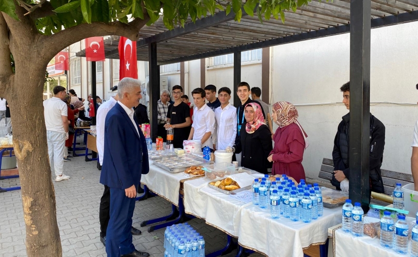 Osmaniye’de Eğitim Camiası Gazze İçin El Ele Verdi (2)