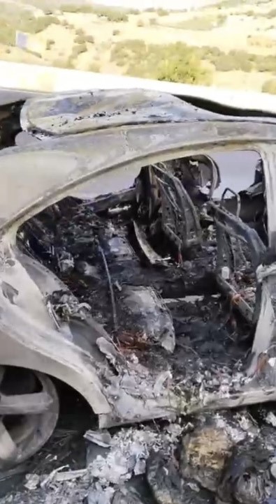 Osmaniye'de Seyir Halindeki Otomobil Alev Aldı (1)