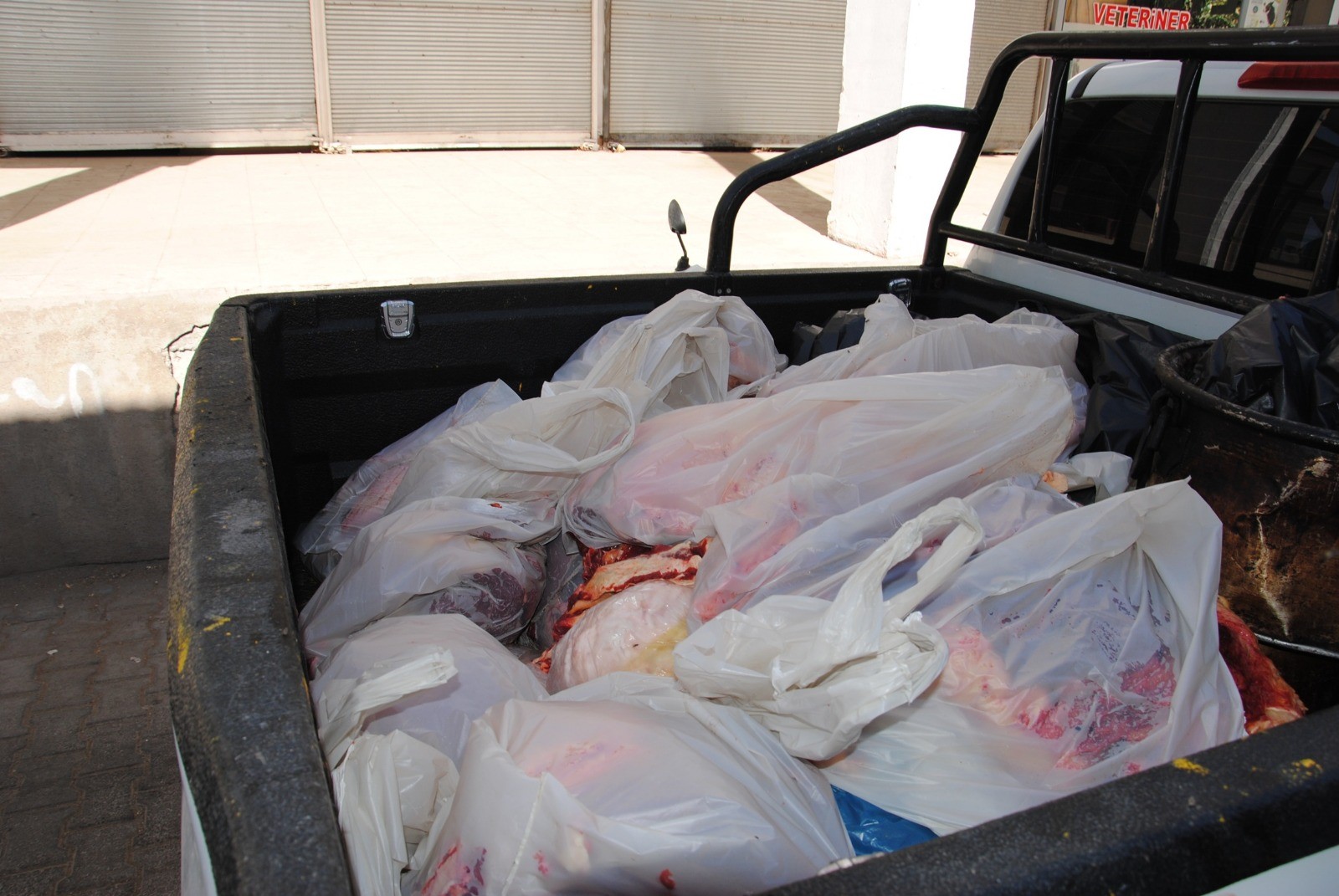 Şanlıurfa’da Lokantalara Gidecek 1 Ton Kokmuş Et Ele Geçirildi (2)