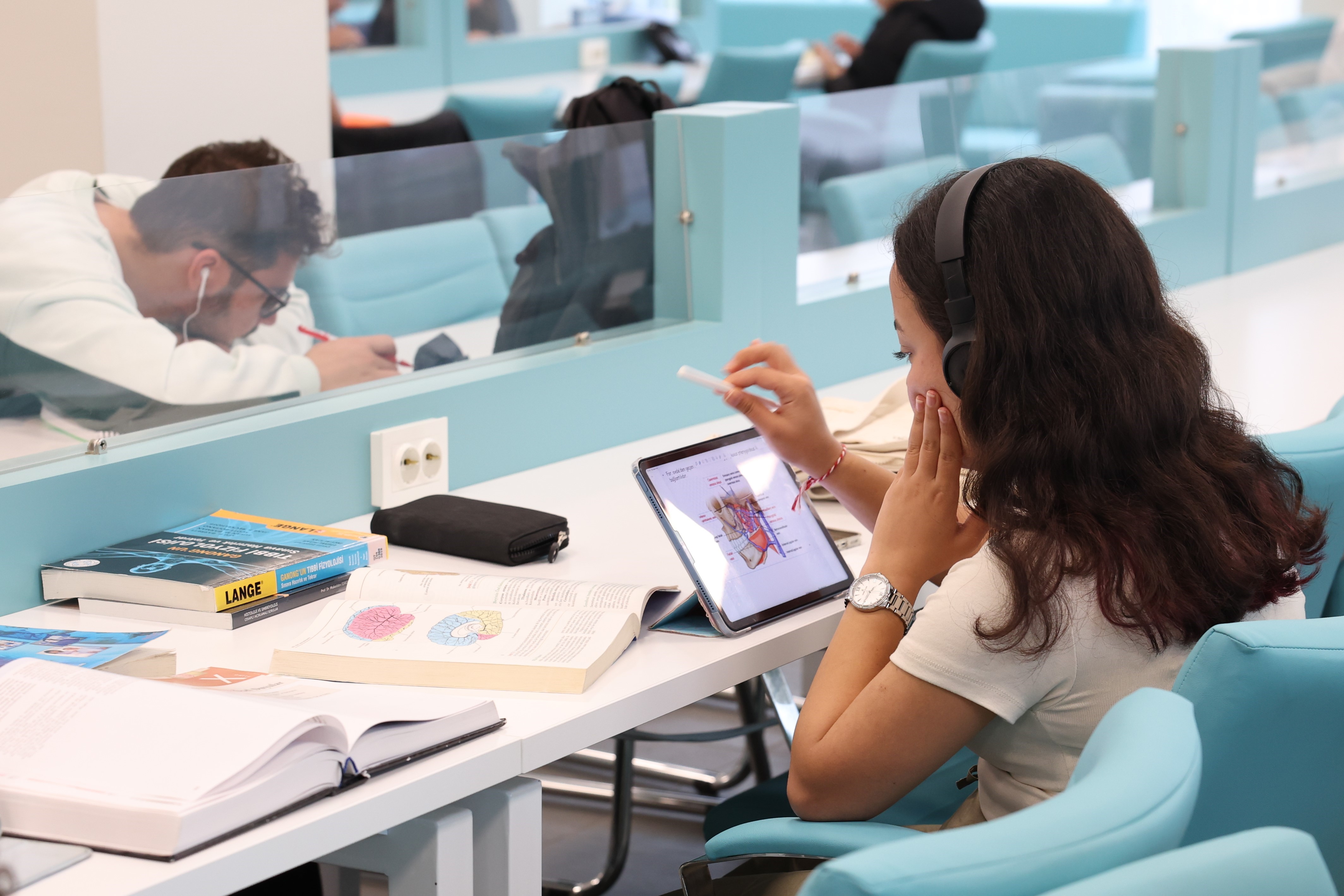 Times Higher Education (4)