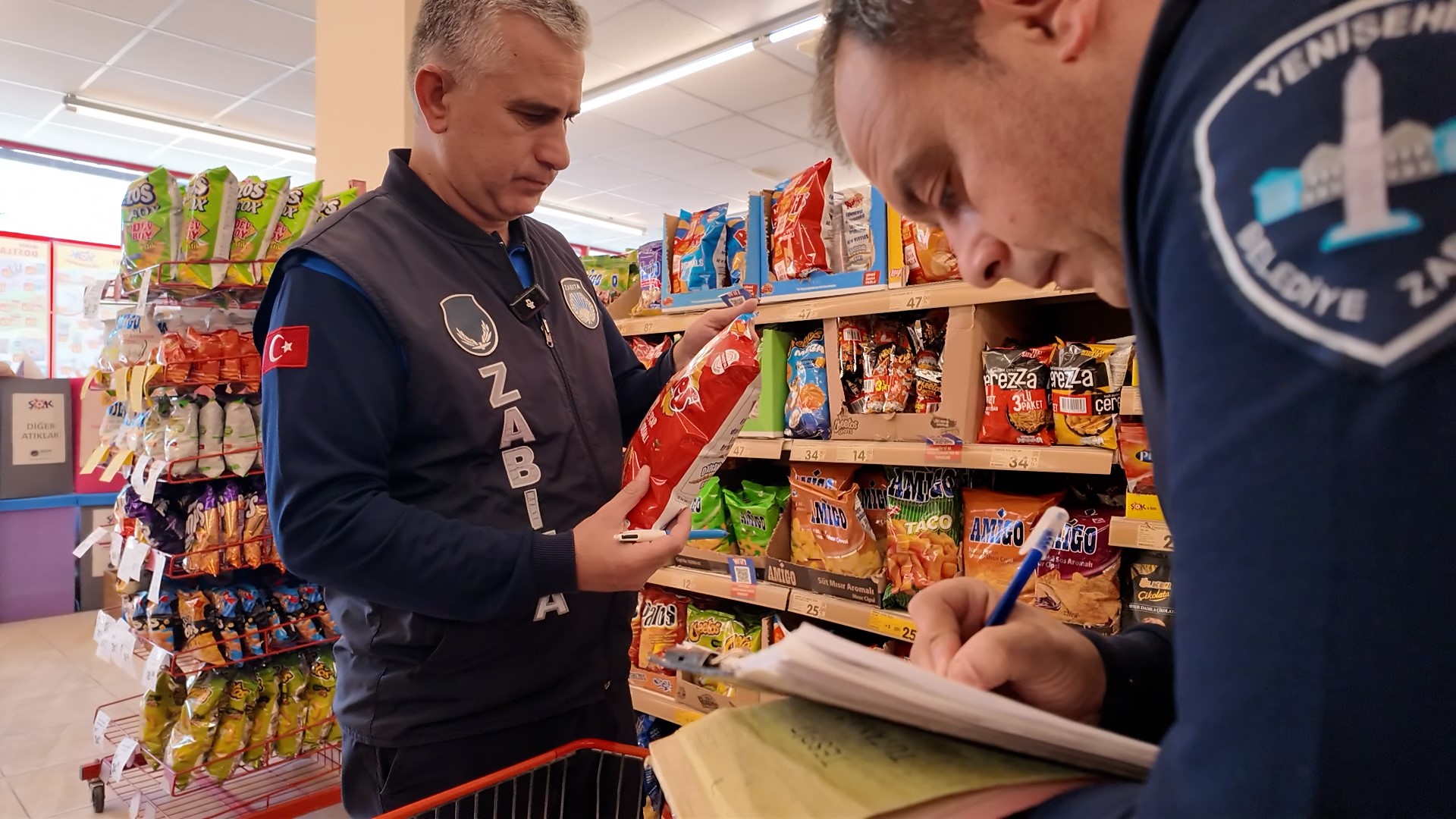 Yenişehir Belediyesi Zincir Marketlere Fiyat Hijyen Denetimi (1)