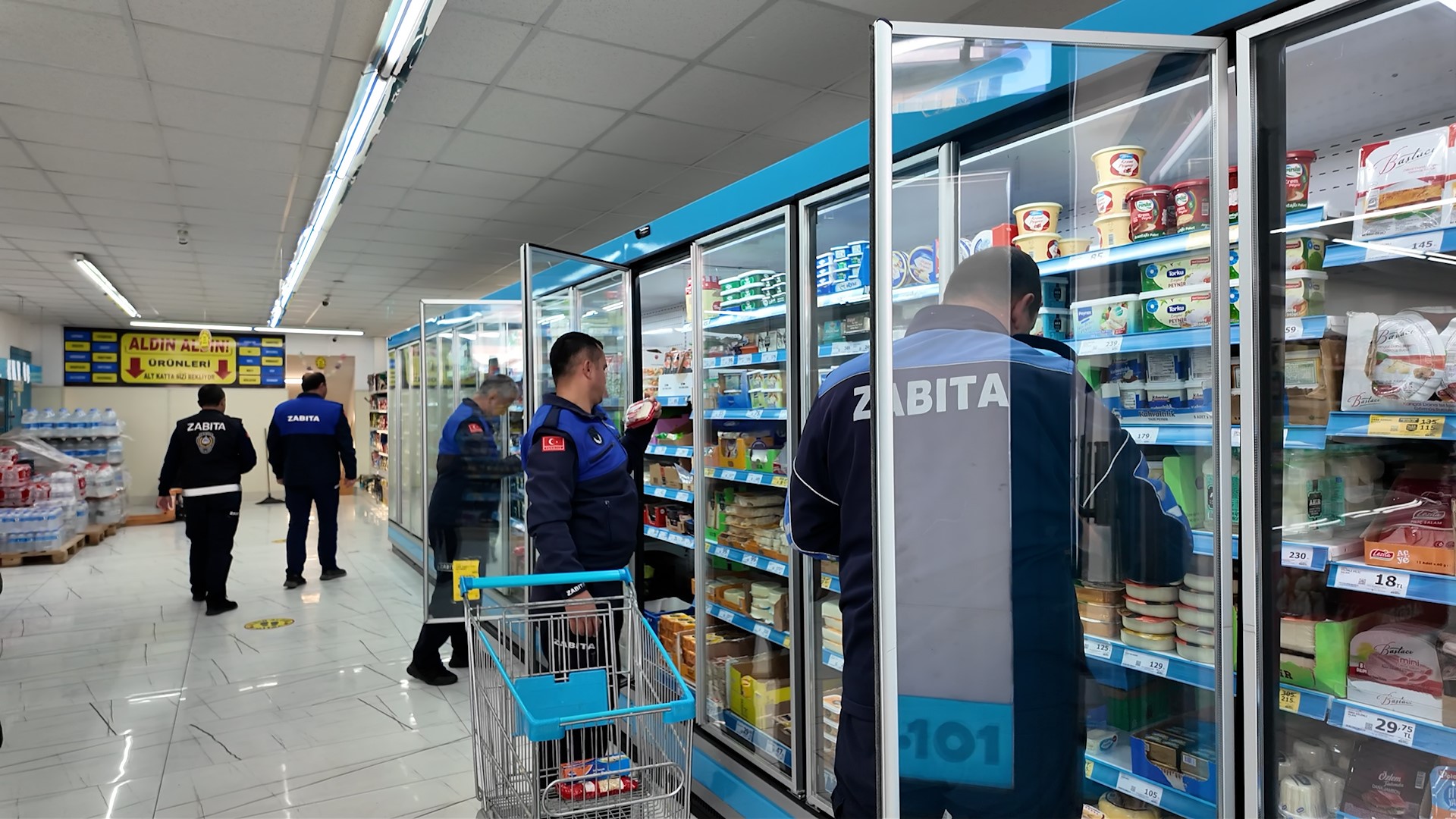 Yenişehir Belediyesi Zincir Marketlere Fiyat Hijyen Denetimi (4)