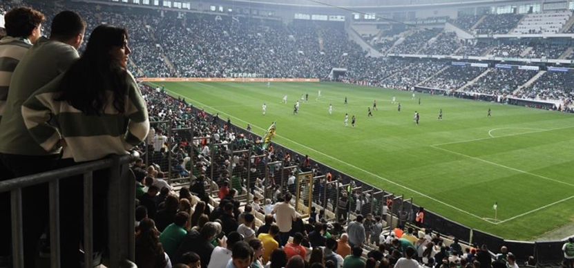 100 Çocuk İlk Kez Tribünde1