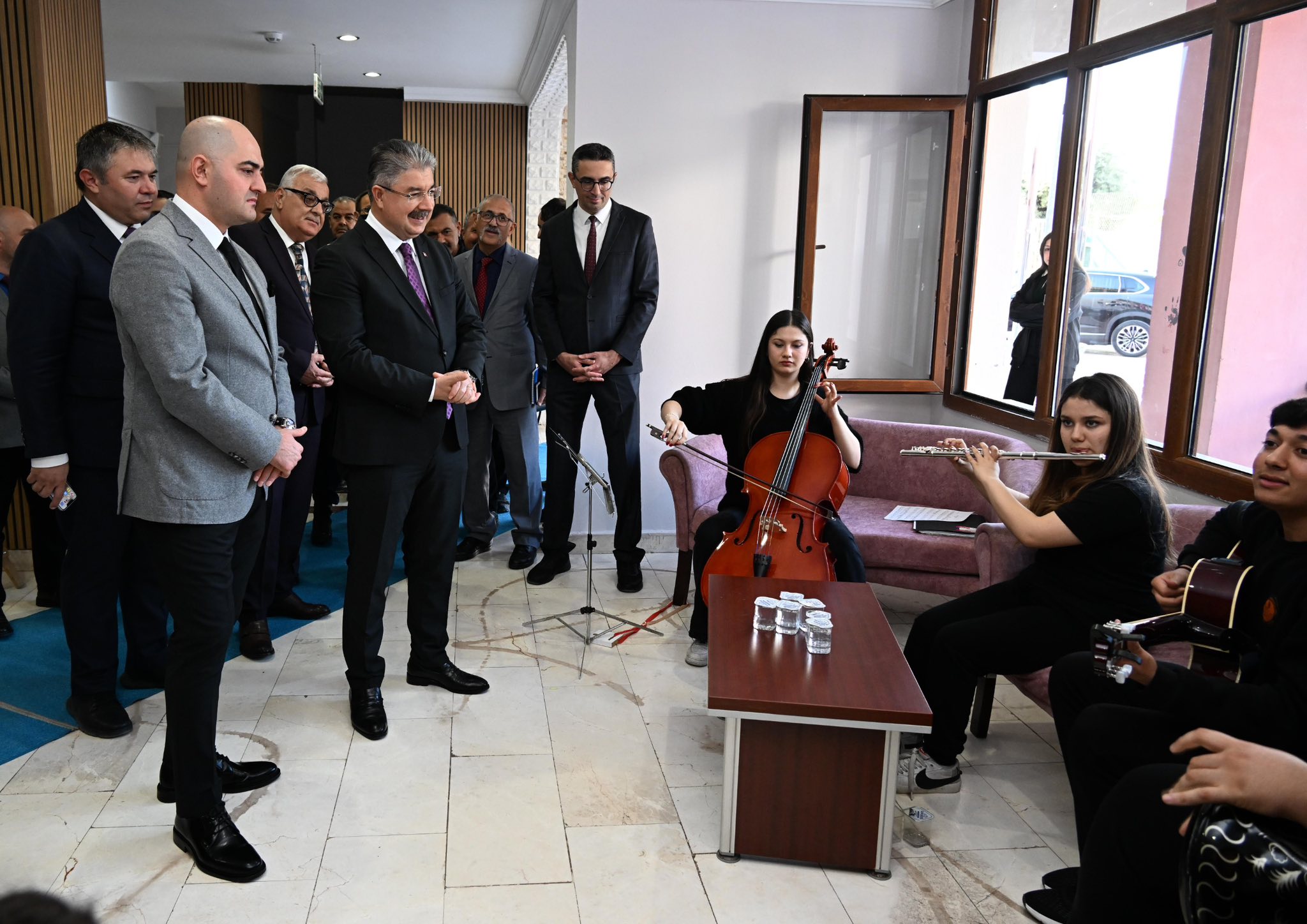 574561155 1256850016483911 3696857086063751357 N