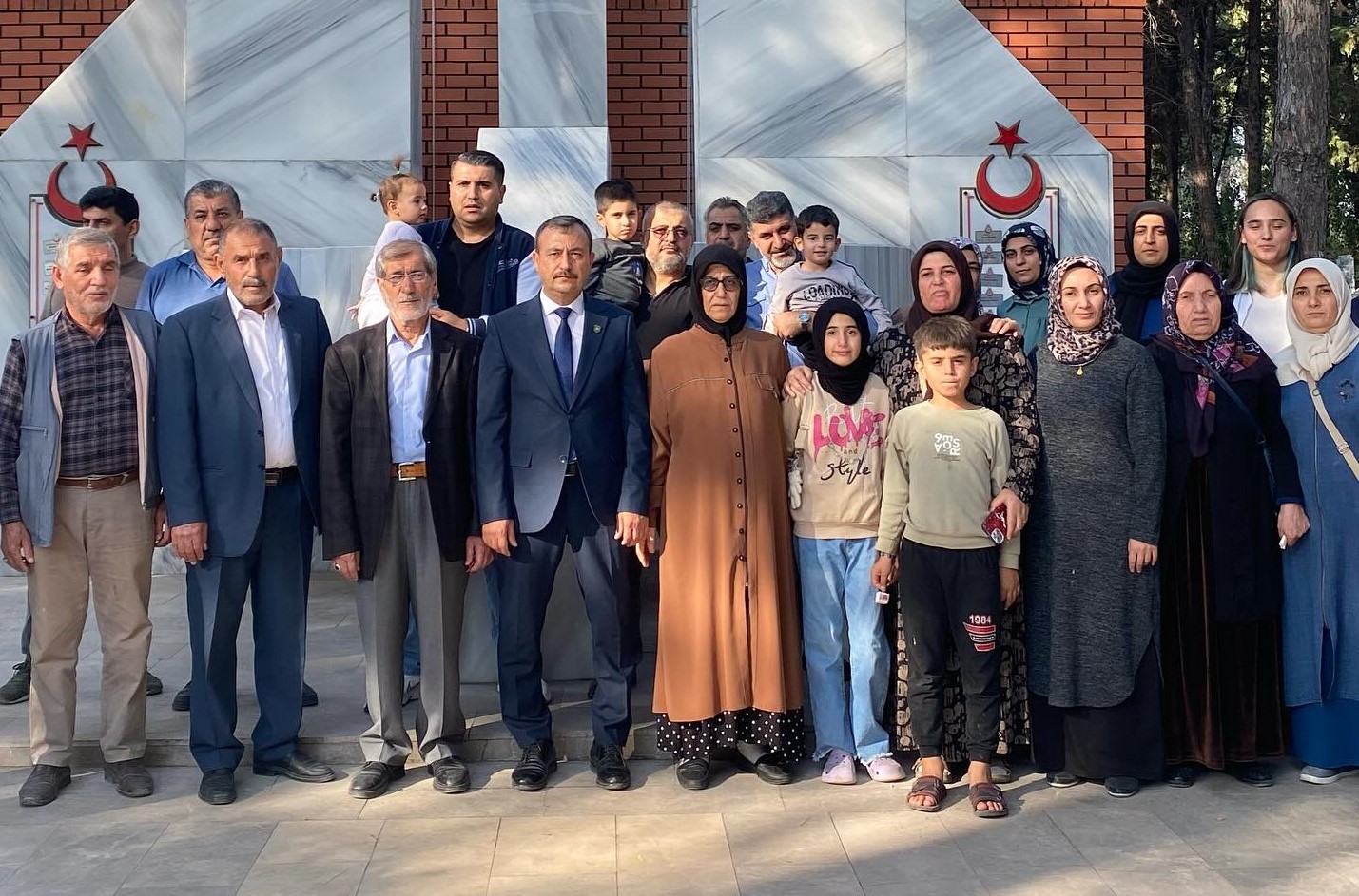 575746133 18096412813839344 8117279801368947989 N