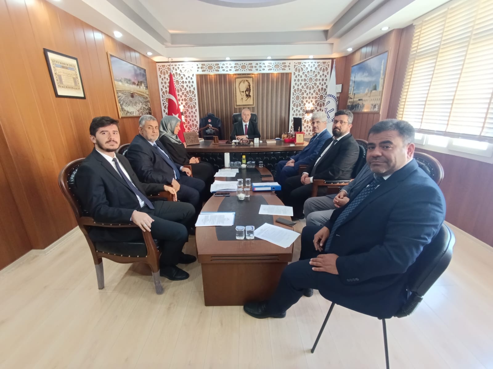 577012893 1242994204519650 2992317387039145221 N