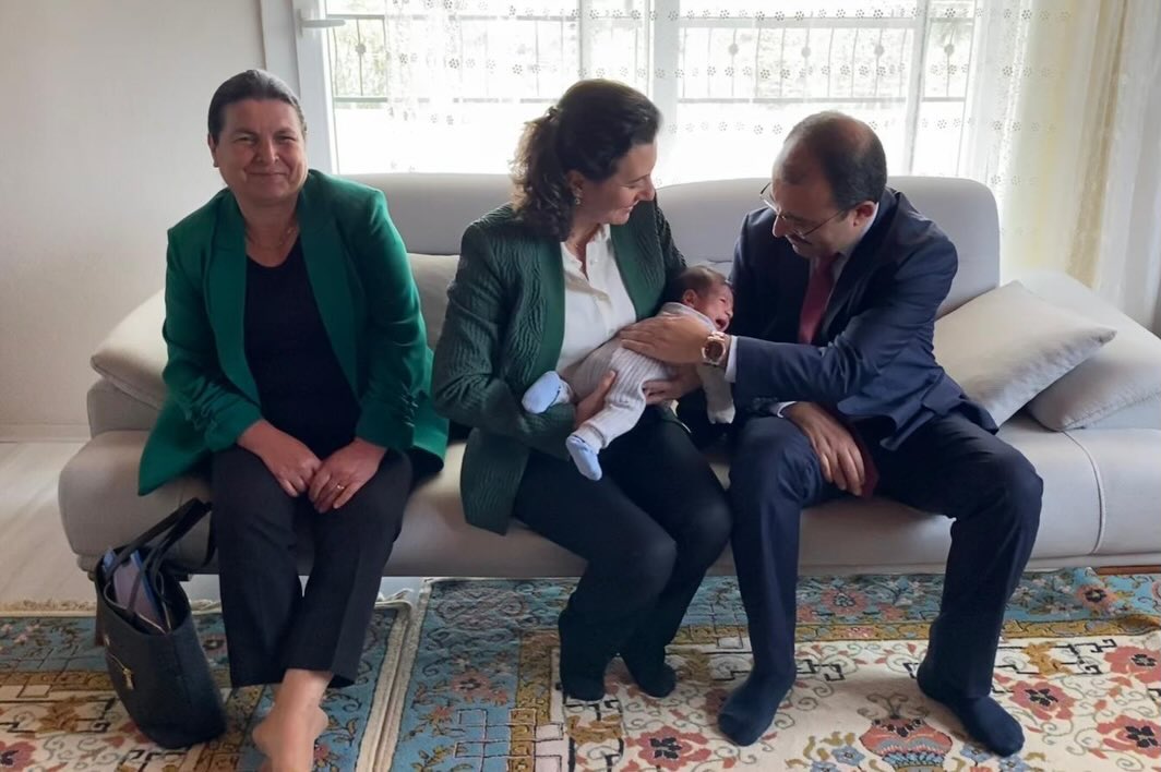 586396873 17943590691065416 7437828526440668183 N