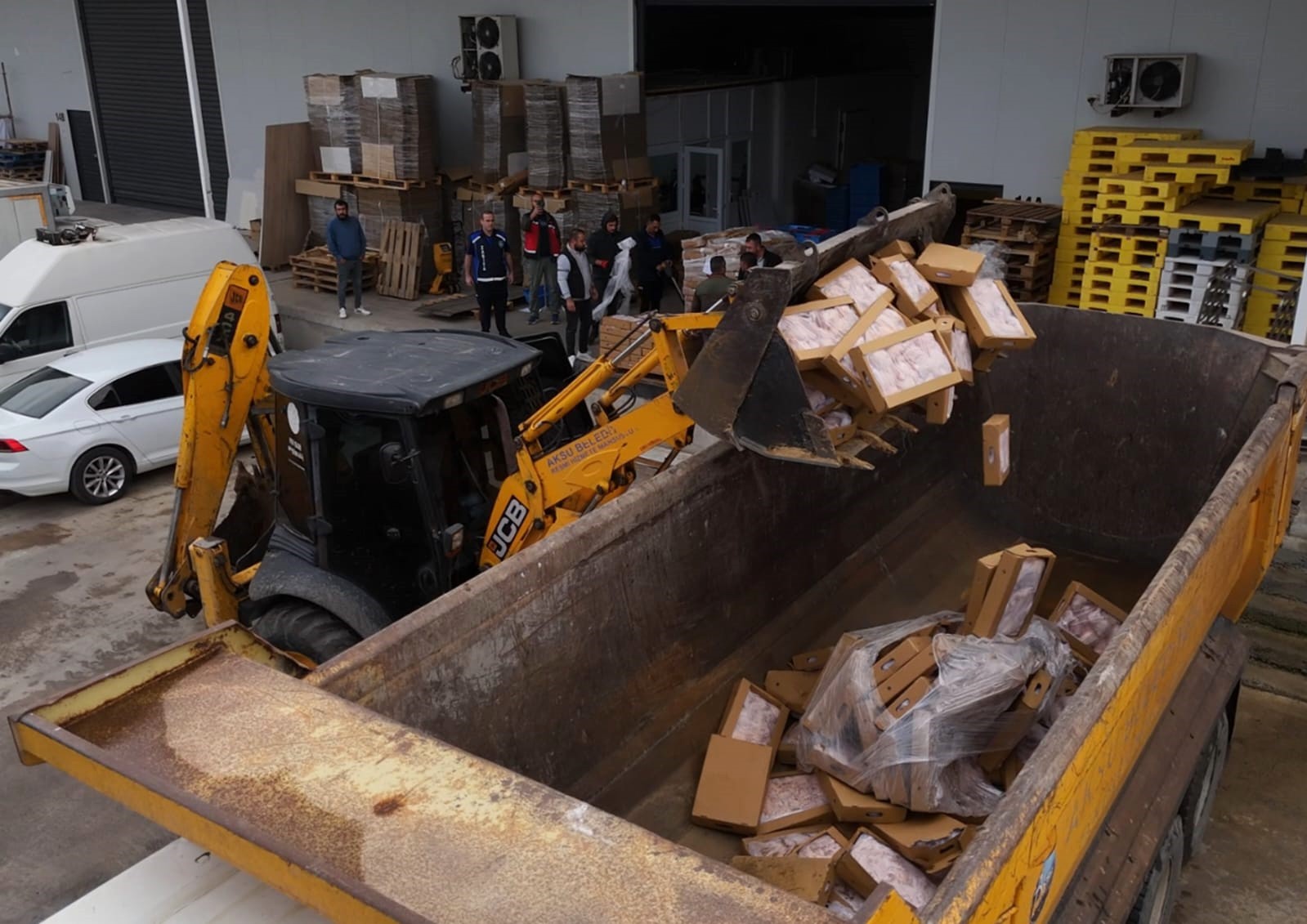 Skandal Gıda Operasyonu: Tonlarca Tarihi Geçmiş Tavuk-1