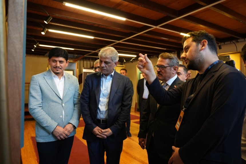 “Adil I Mutlak” Sergisi Büyüledi Adalet Teması Ön Planda (4)