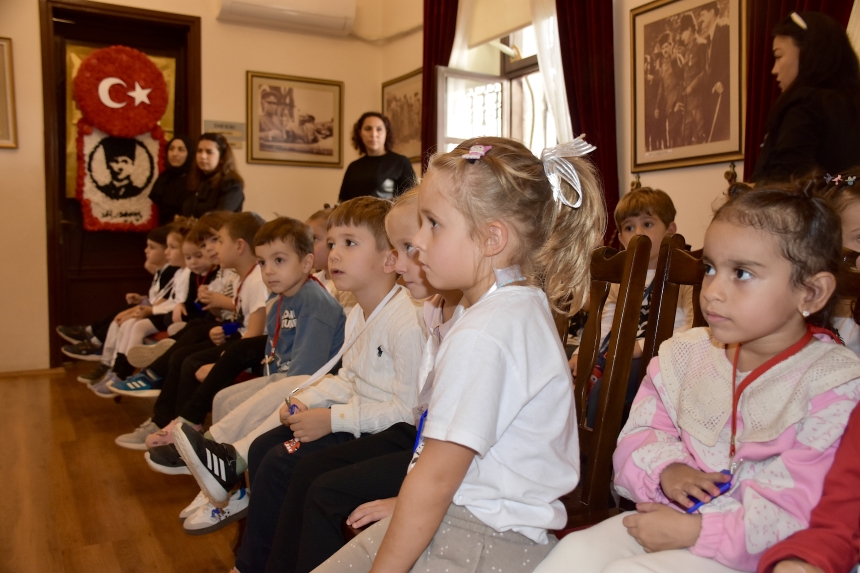 Atatürk’ün Antalya Evi Müzesi Ziyaretçilerini Ağırlıyor (1)