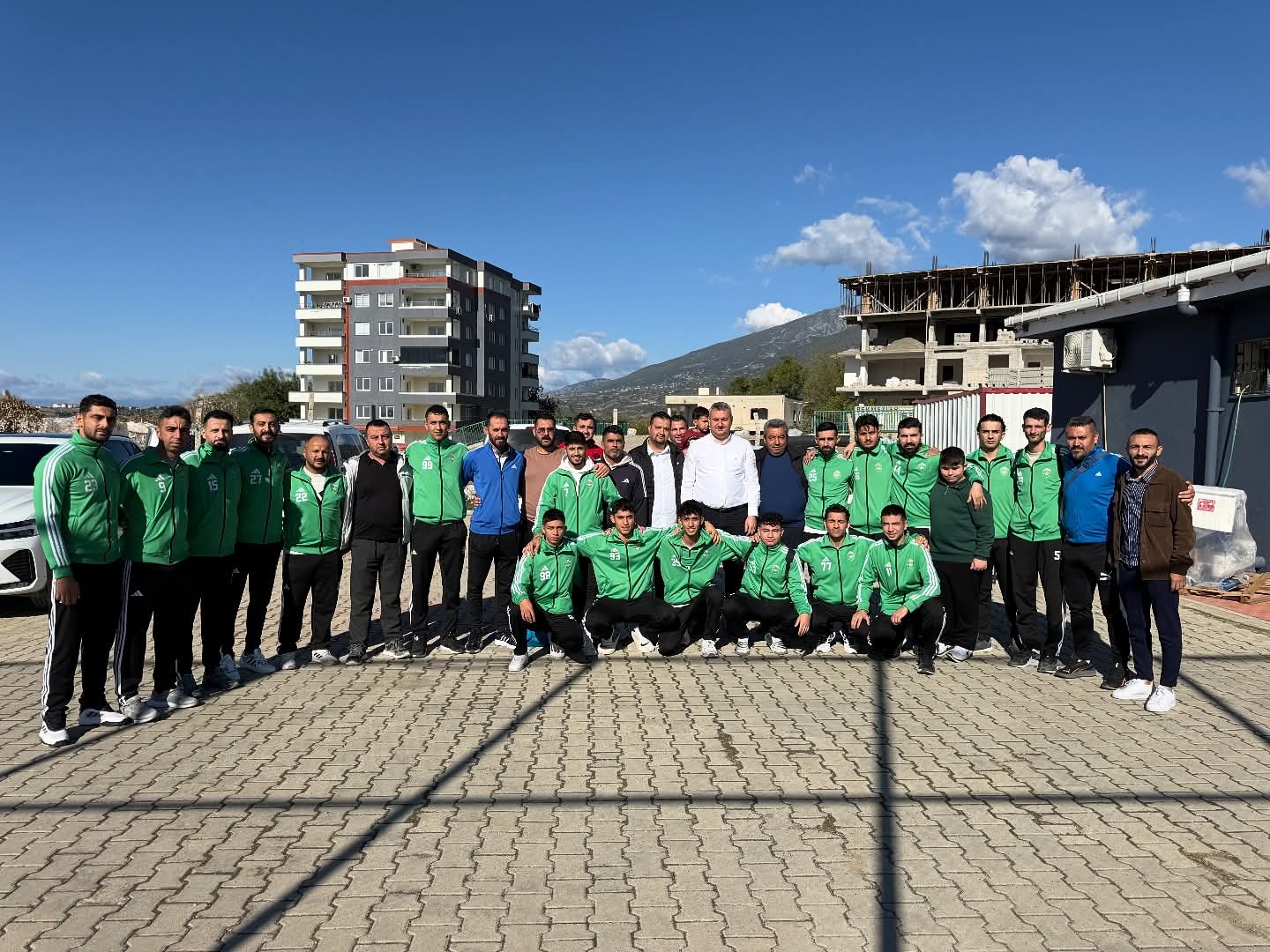 F B I M G 1763290653858