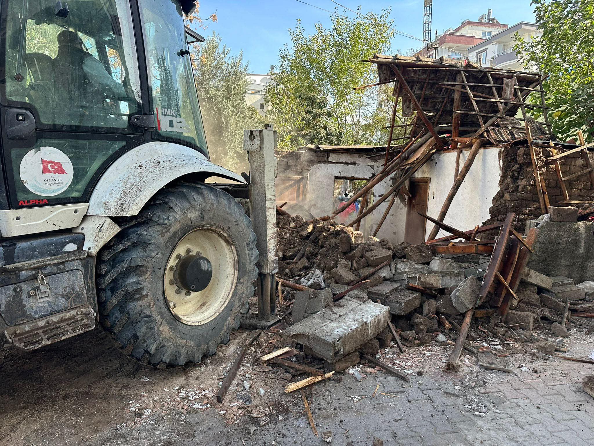 F B I M G 1763653244062