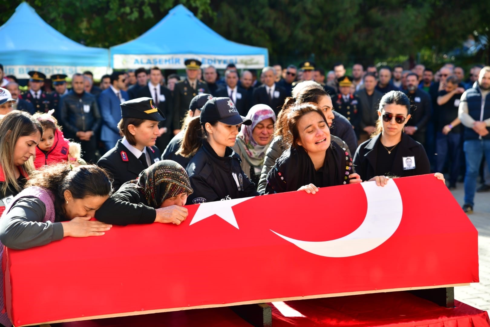 Manisa'da Şehit Polis Memuru Ali Barut İçin Tören Düzenlendi (3)