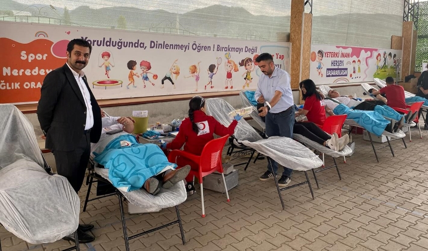 Osmaniye Düziçi’nde Dayanışma; Kızılay’a Tam Destek (3)