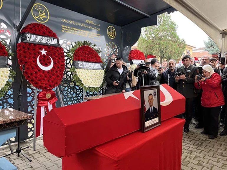 Şehit Astsubay Başçavuş Akın Karakuş Sakarya'da Uğurlandı (1)