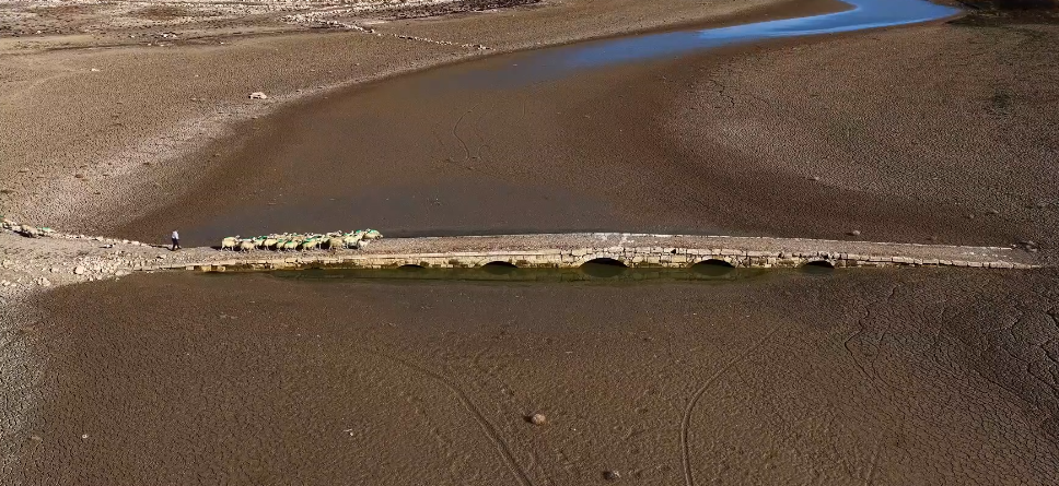 Sular Çekildi, Osmanlı'nın 600 Yıllık Tarihi Ortaya Çıktı (4)