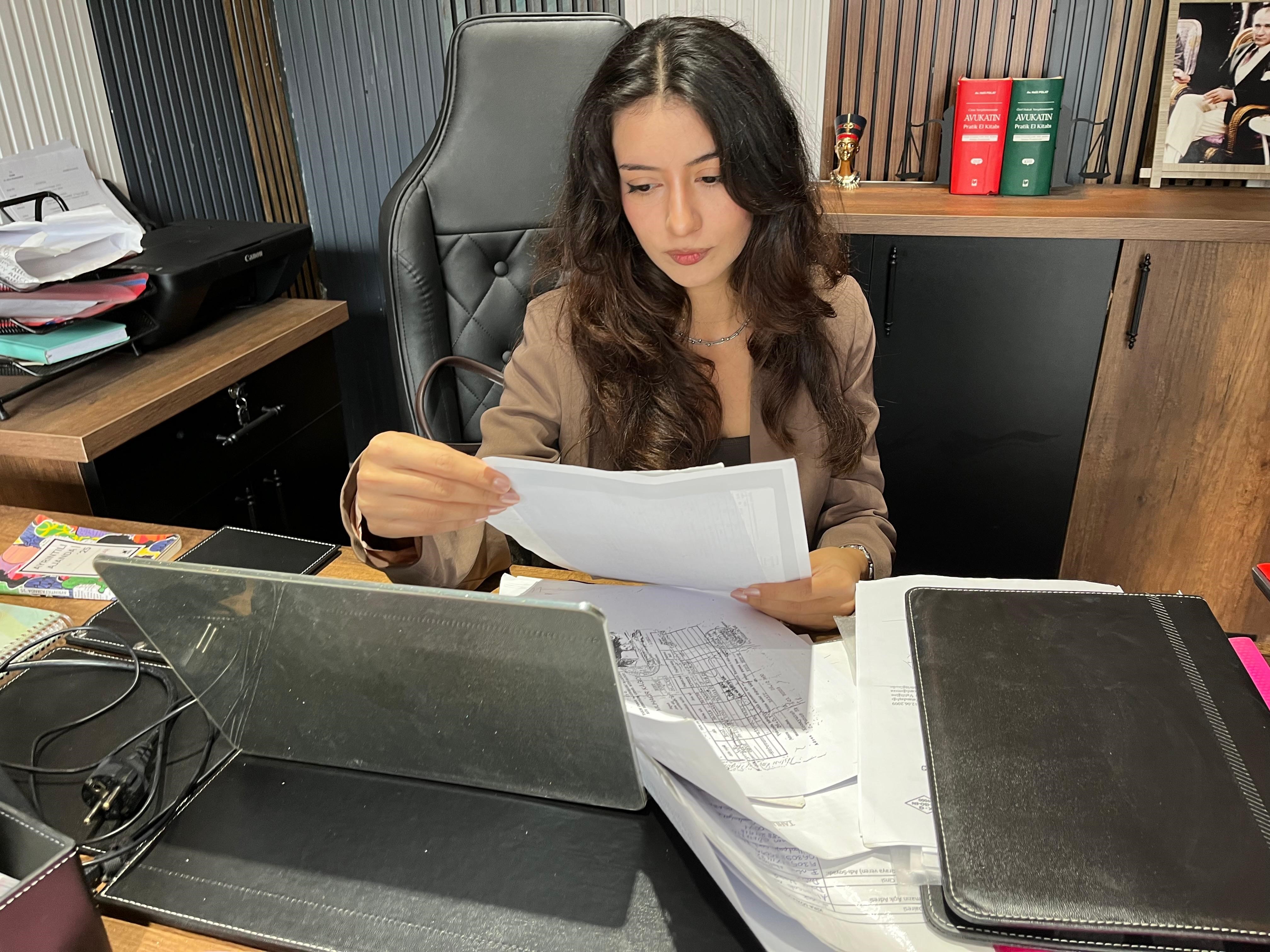 Türkiye’de Doğdu Ama 35 Yıldır Kimliği “Yok” (4)