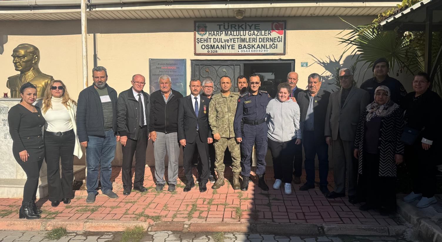 komutanlardan ziyaret-1