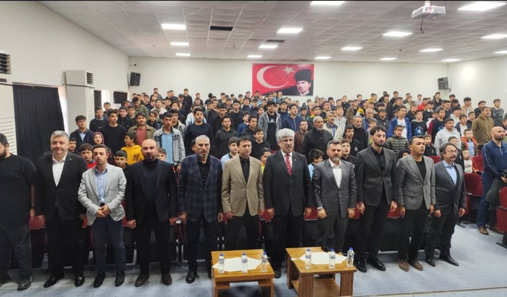 Ayasofyaimamlarıbahçede1