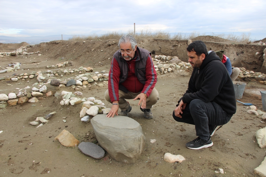 Arkeolojik Kazıda 2 Bin 600 Yıllık Tandır Keşfi (8)