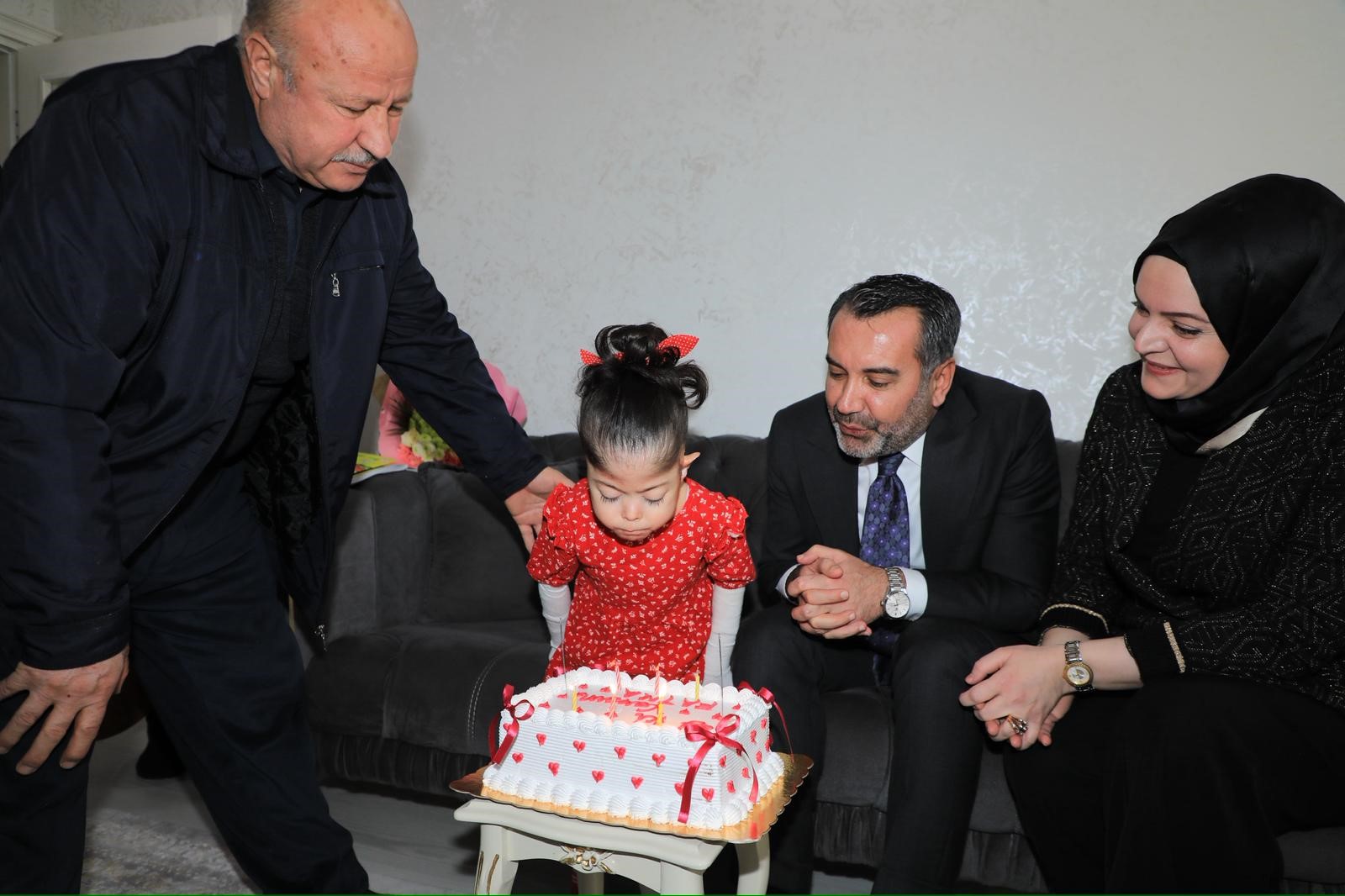 Başkan Şerifoğulları Küçük Fatmayı Kırmadı