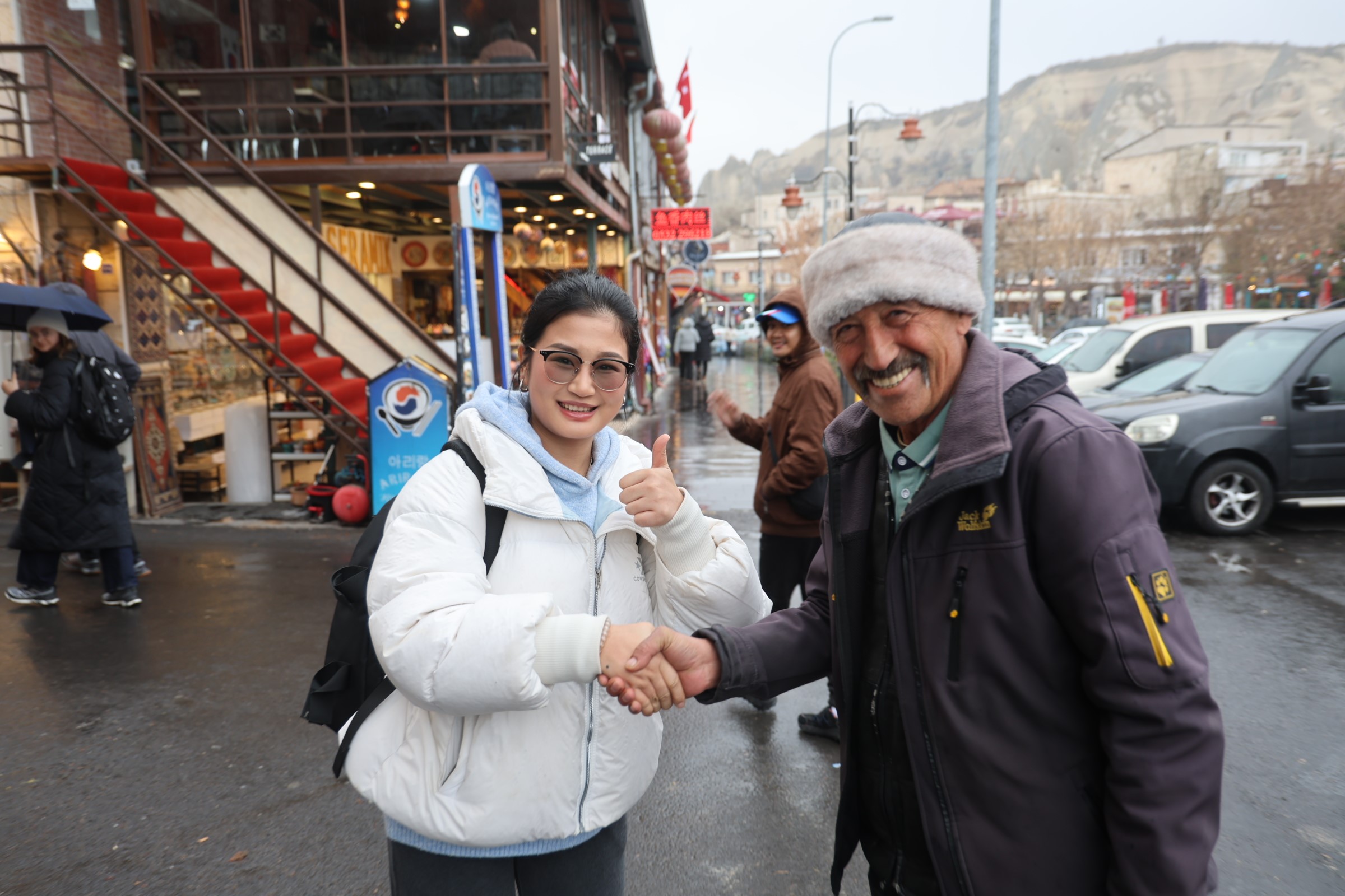 Bir Deha; Ortaokul Mezunu Ama 9 Dil Biliyor (4)