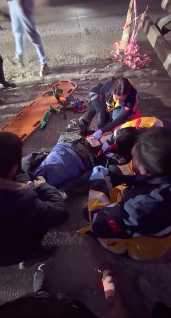 Hatay'da Motosiklet Sürücüsü Mikserin Altında Can Verdi (3)