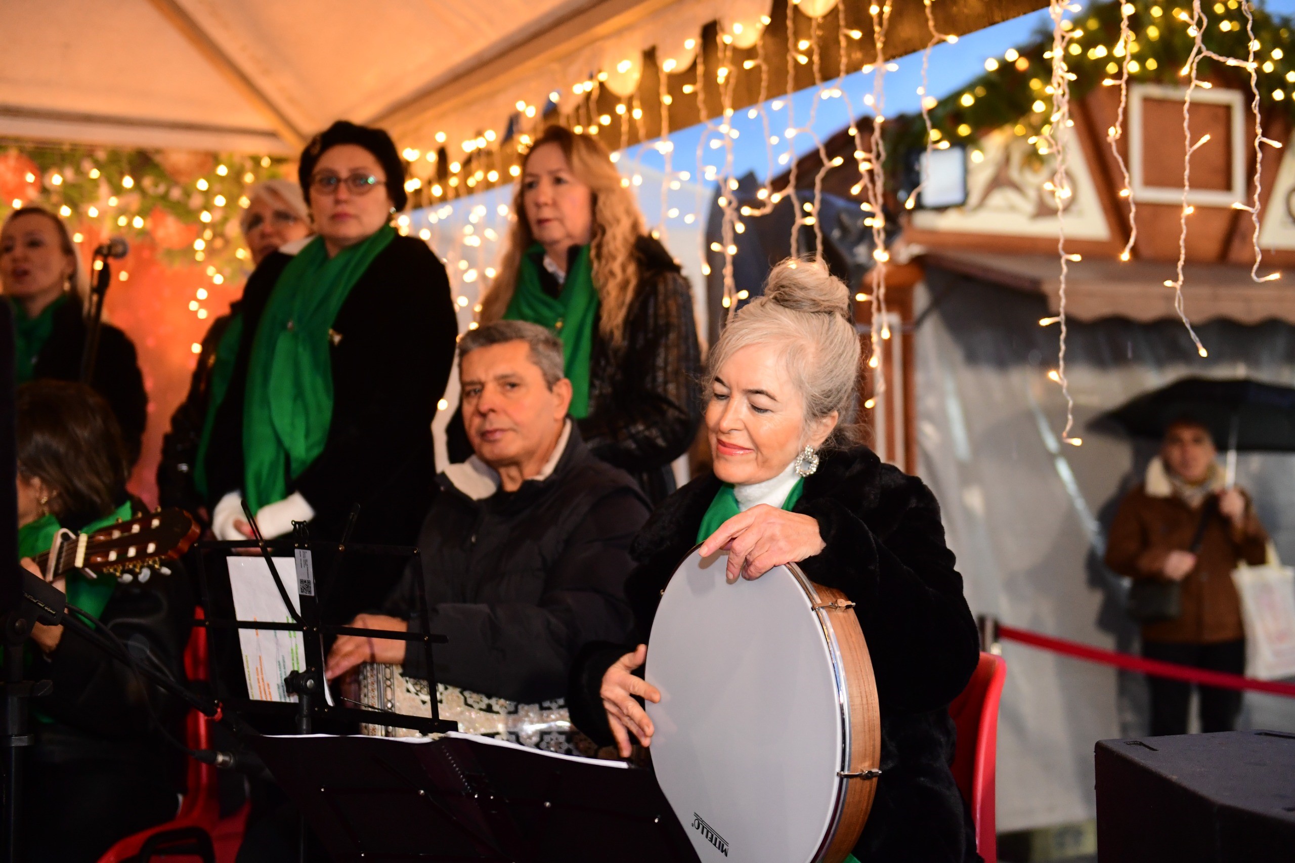 Her Akşam Bir Başka Konser Ile Bursalıların Eğlence Durağı Olan Osmangazi Meydanı