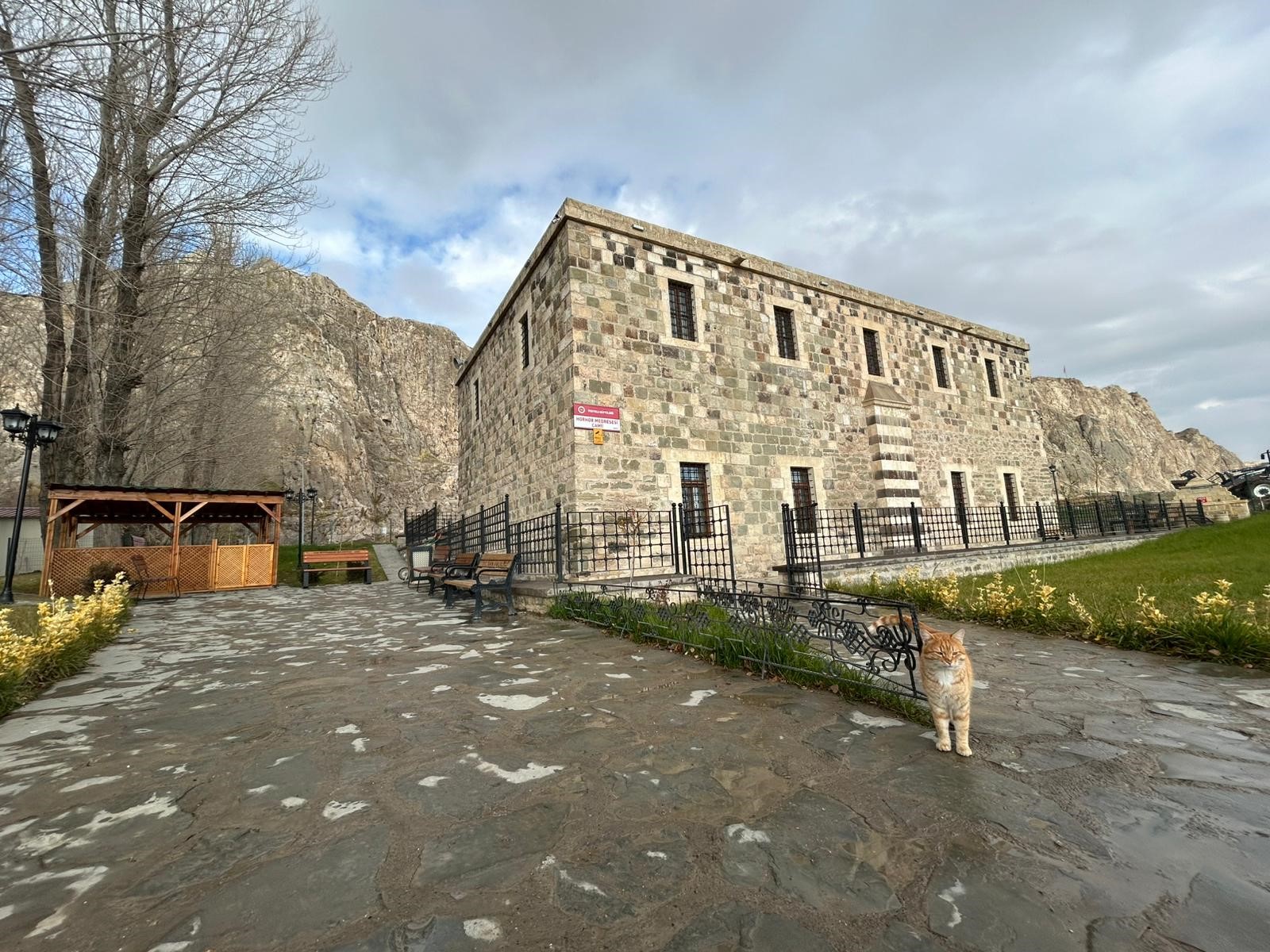 Horhor Medresesi Cami Açıldı (1)