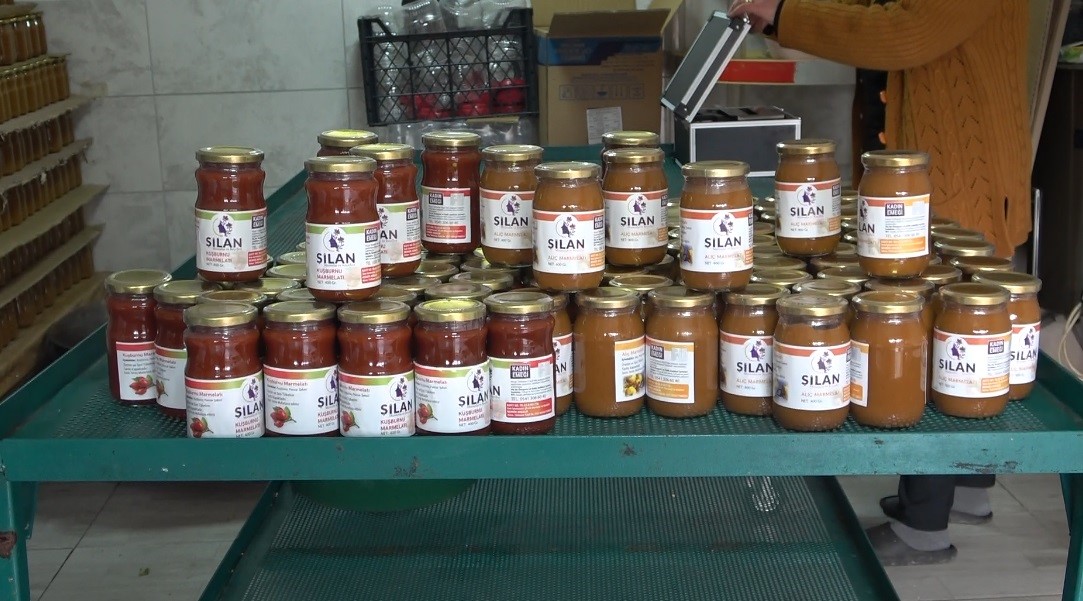 Hozat’ın Doğal Lezzetleri Kadınların Elinde Şifaya Dönüşüyor (4)