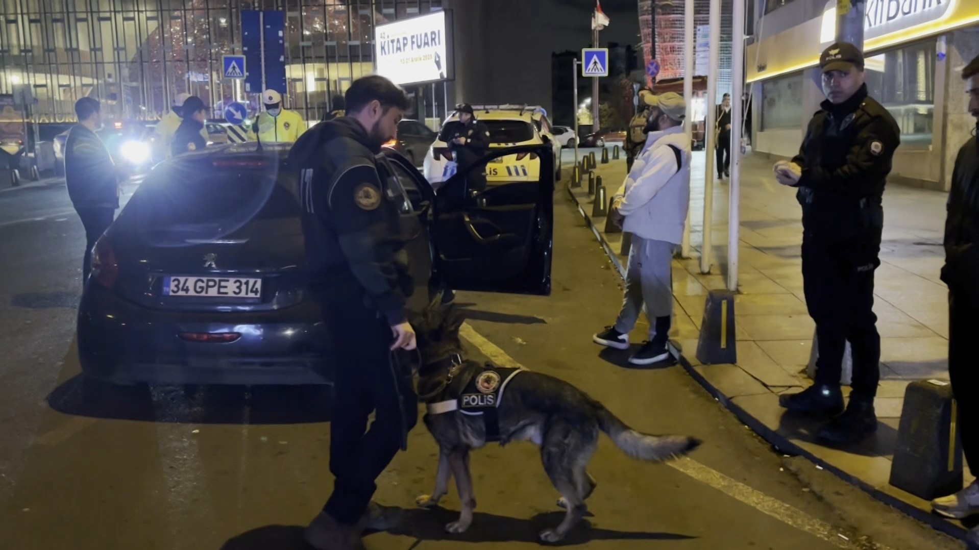 Huzur İstanbul Kuş Uçurtmadı!-1