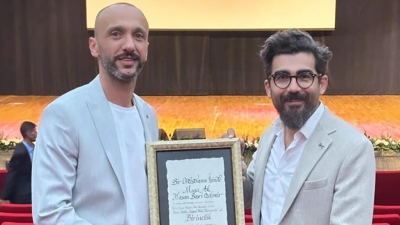 Karabük Üniversitesinin Dr. Öğr. Üyesi Musa Ak'ın Yönetmenliğini Üstlendiği Bir Orkestranın İzinde Belgeseli,