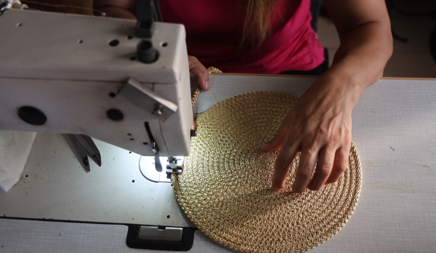 Konteyner Kentte Depremin İzlerini El Emeğiyle Siliyor (3)
