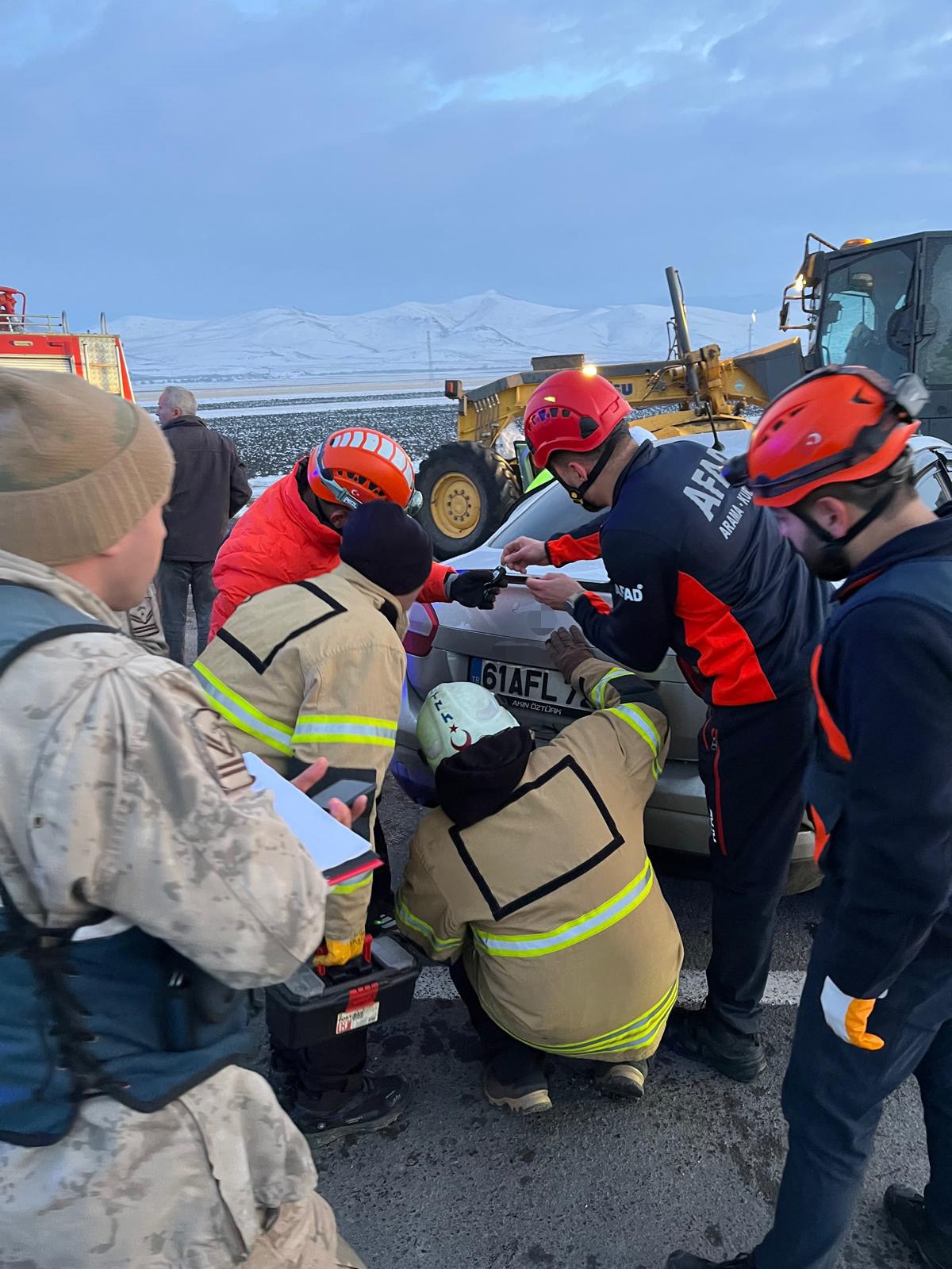 Kümbetli Kavşağında Fecikaza 3 Yaralı Hastaneye Kaldırıldı