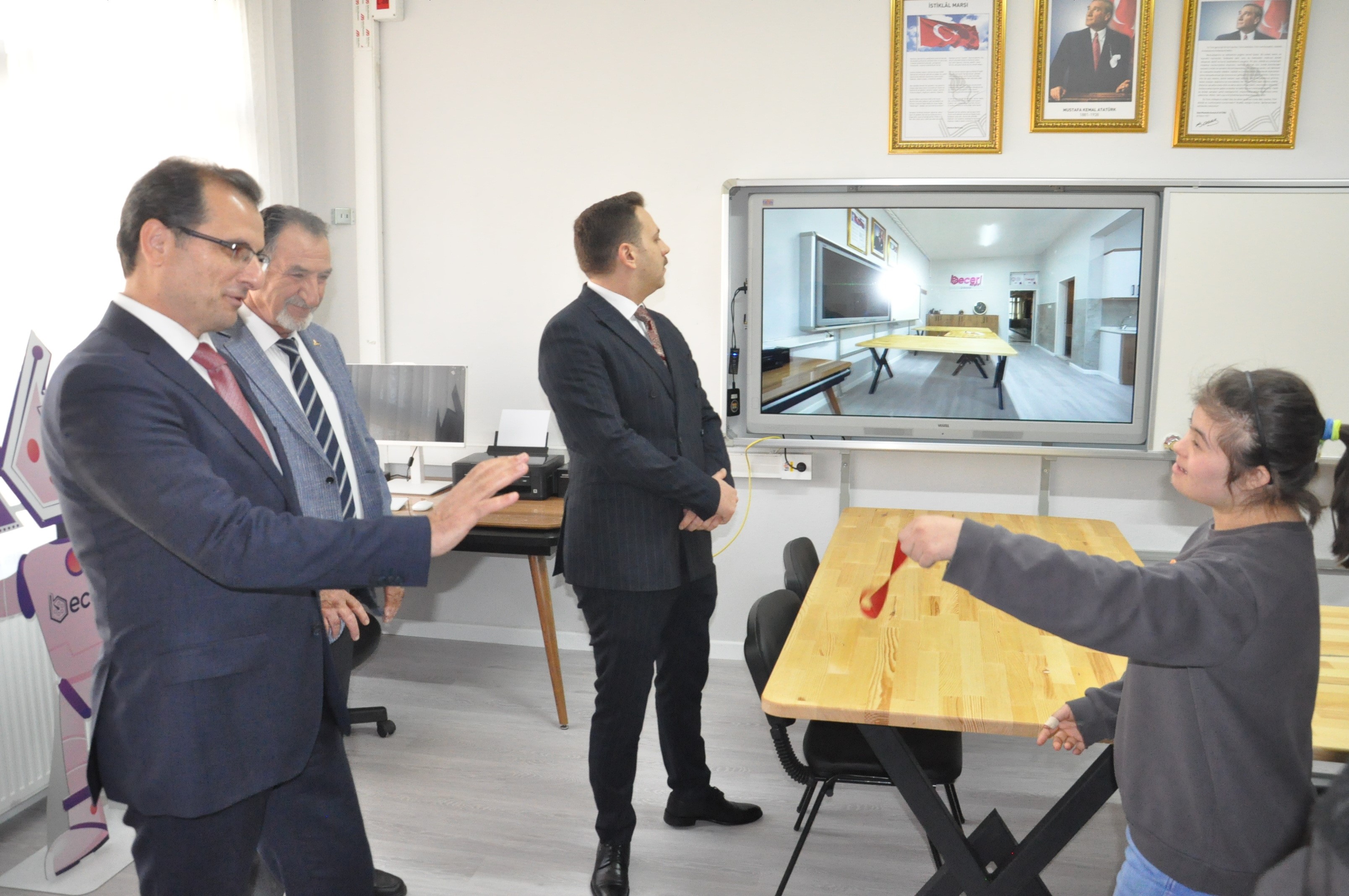 Manisa'da Özel Bireylere Yaşam Becerileri Atölyesi (3)