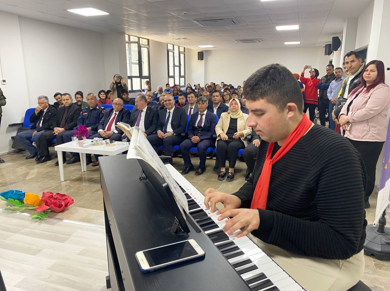 Mersin'de Özel Bireylerden Yürek Isıtan Gösteri (1)