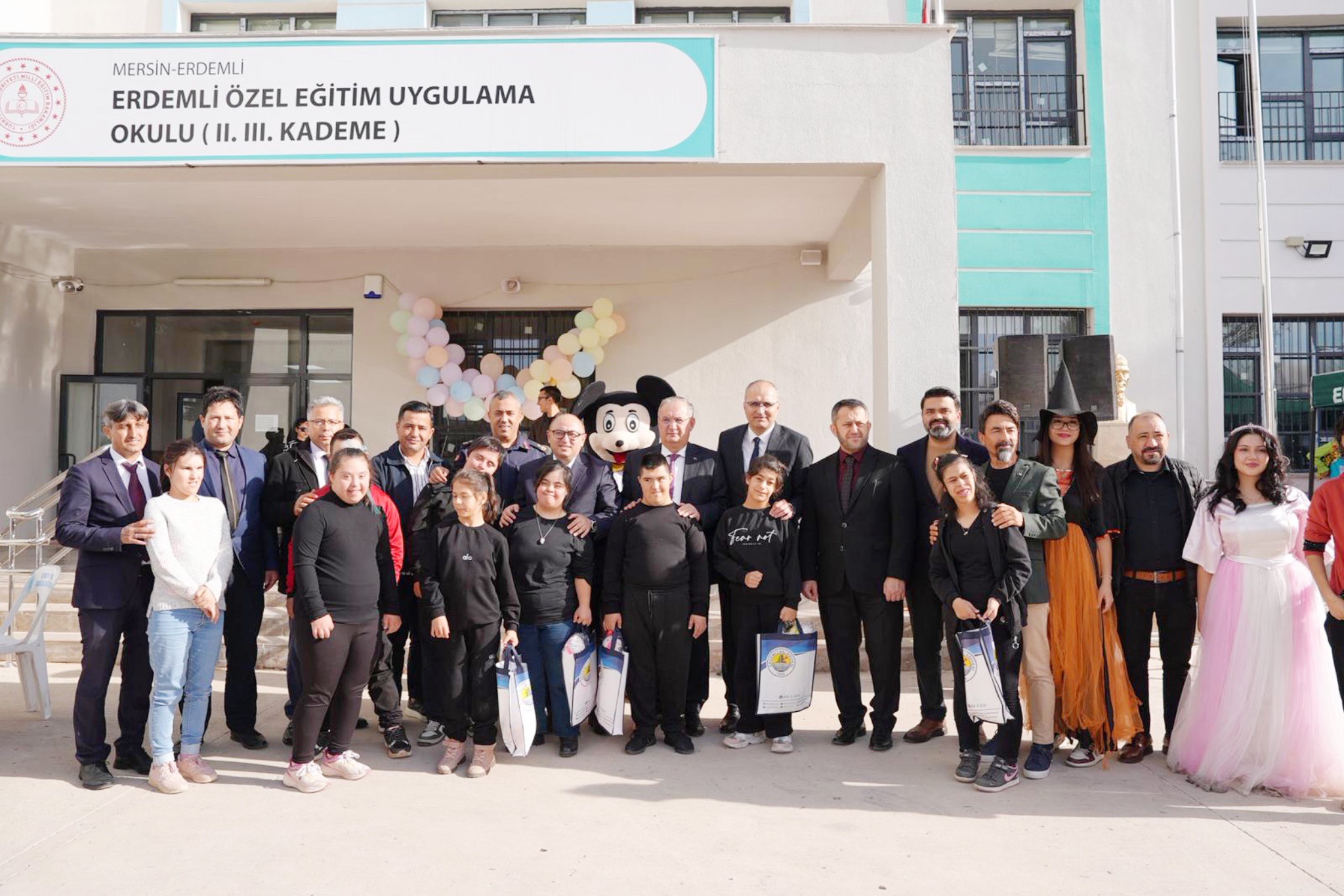 Mersin'de Özel Bireylerden Yürek Isıtan Gösteri (3)