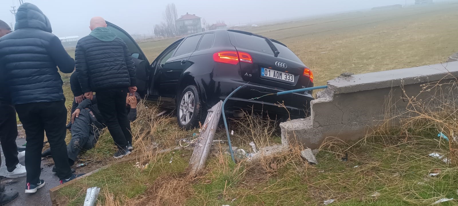 Muş Bitlis Kara Yolunda Kaza 3 Kişi Yaralı (3)