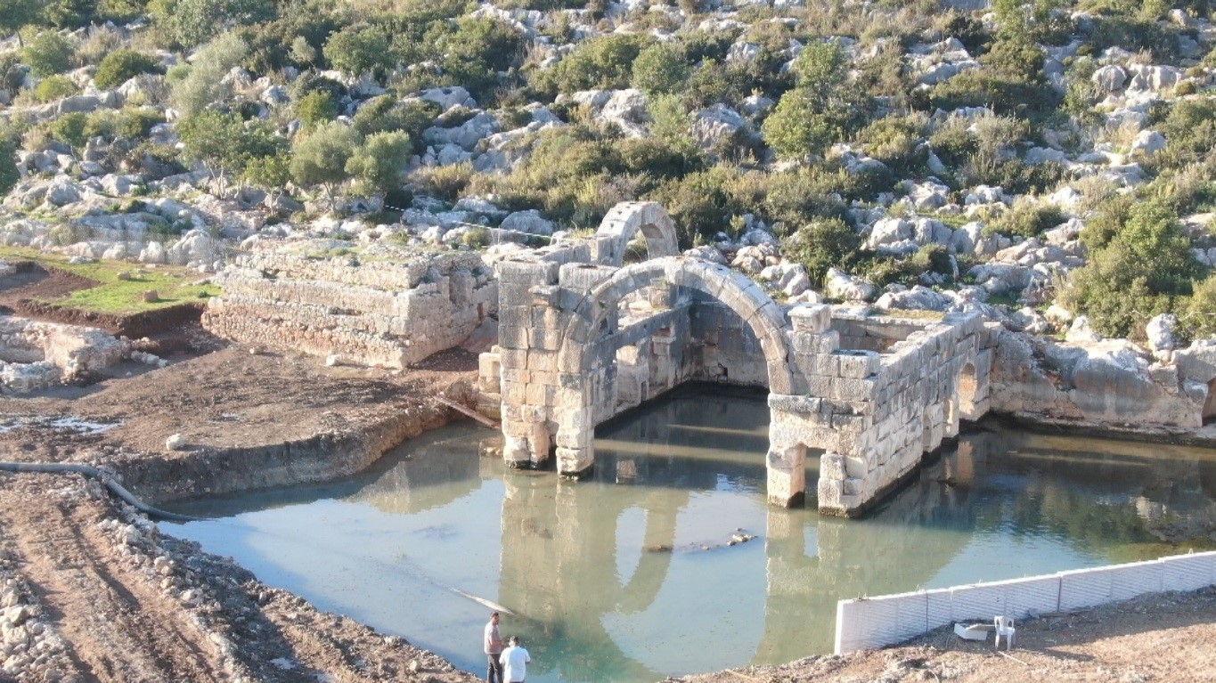 Myra’da Binlerce Yıllık Şifalı Termal Yapı Keşfedildi (3)