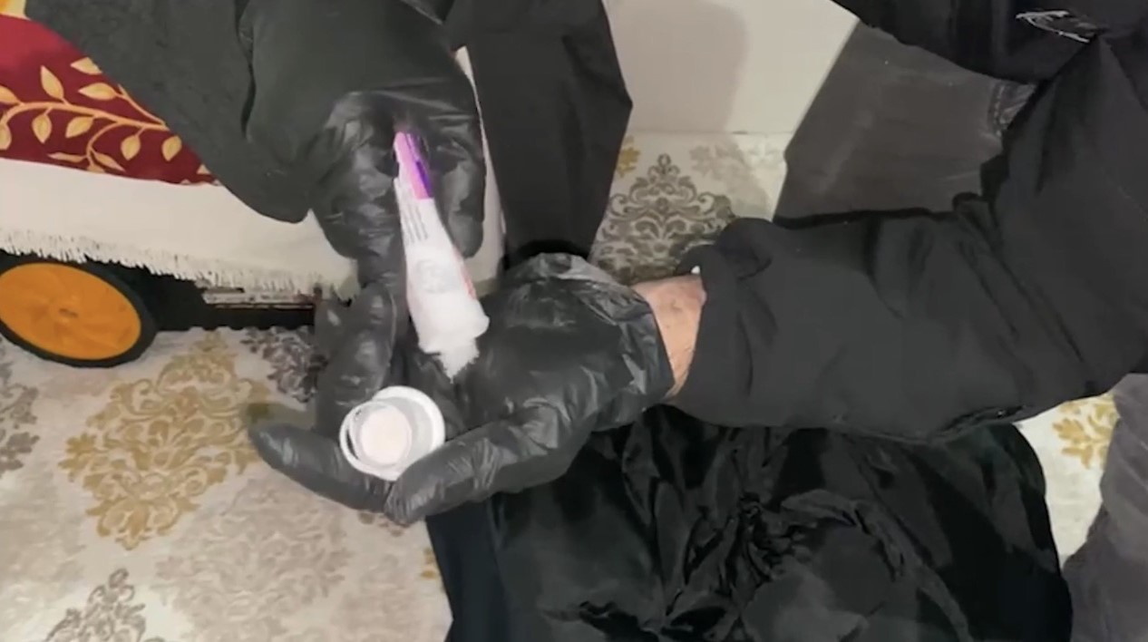 Narkotik Ekipleri Zehir Tacirlerine Geçit Vermedi-1