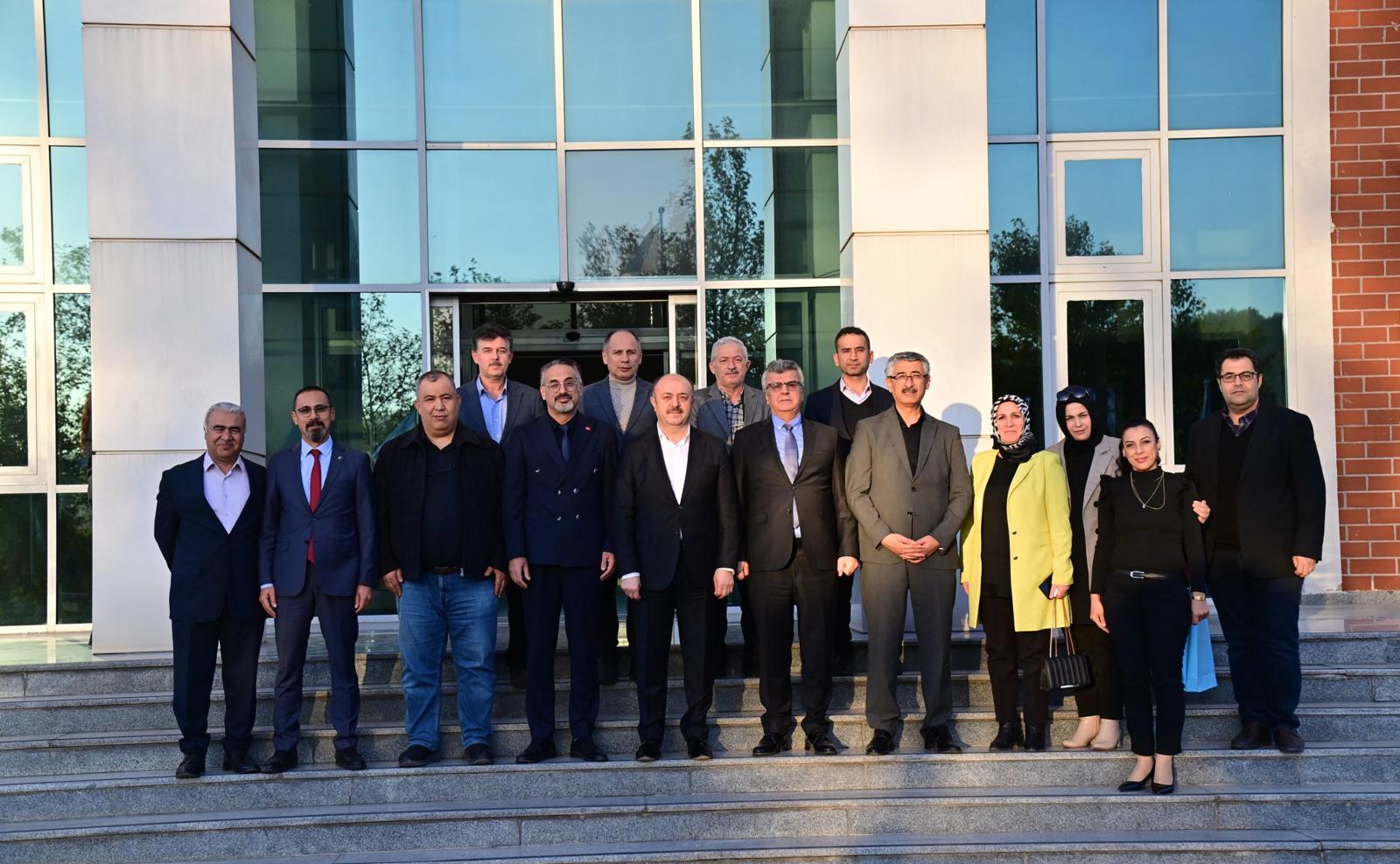 Okü Yönetimi Ve Eğitim Bir Sen Bir Arada (3)