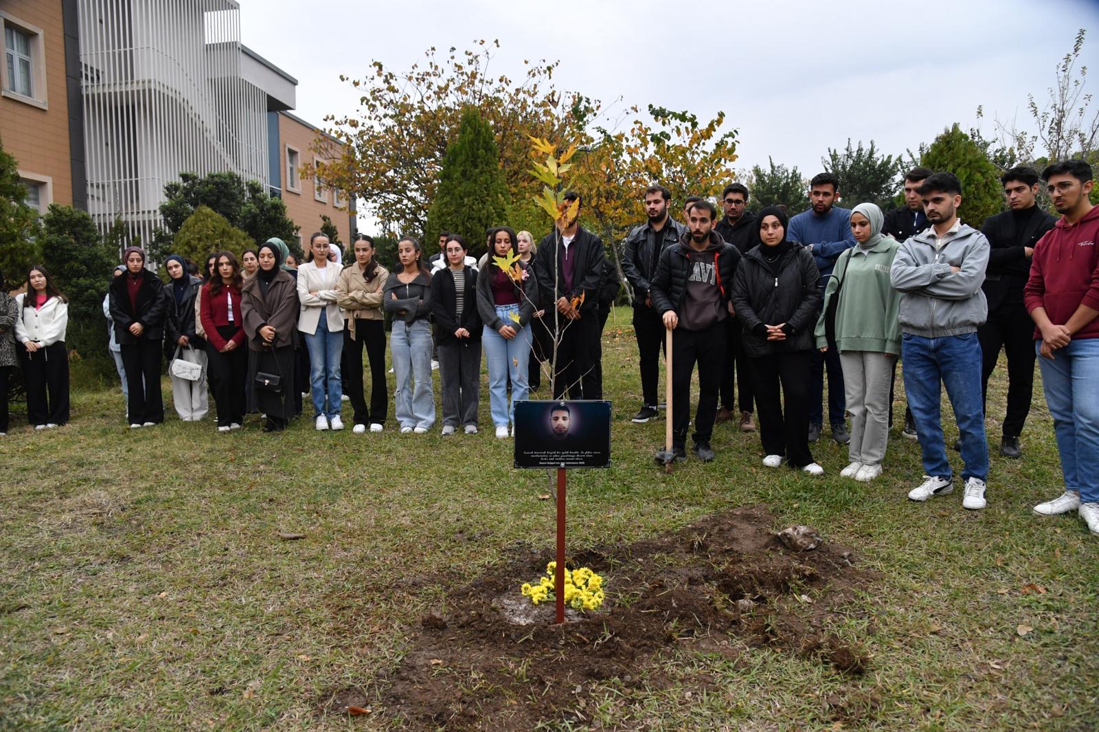 Okü’lü Hemşireler, Kaybettikleri Arkadaşını Fidanla Yaşatacak (2)