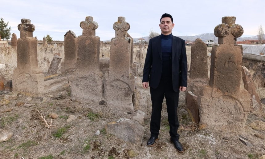 Orta Asya'dan Anadolu'ya; Mezarlıklarda Avşar Boyu İzleri (1)