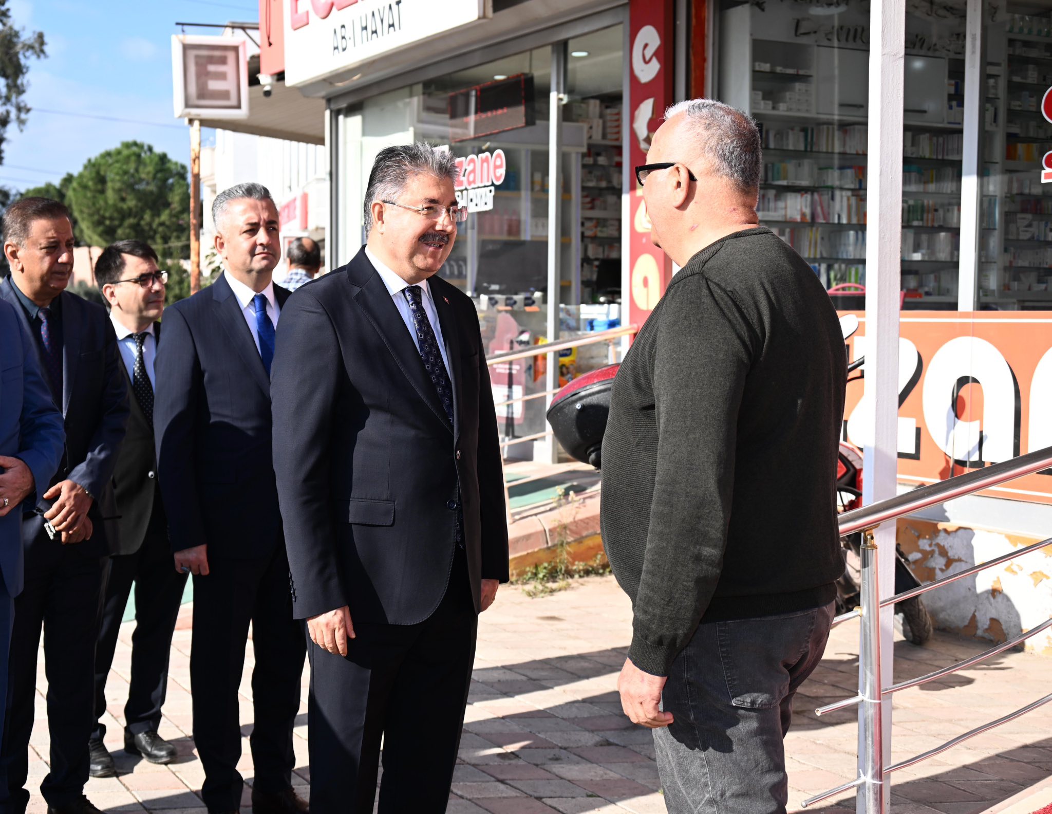 Osmaniye Vali Yılmaz Osmaniye Sokaklarında; Esnafla El Ele (1)