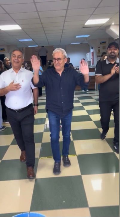 Osmaniye'de 35 Yıllık Eray Öğretmene Alkışlarla Veda (1)